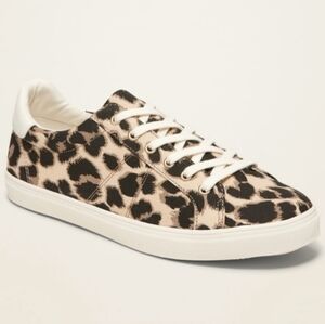 ⭐️40% Off⭐️ Old Navy Court Sneakers in Leopard.